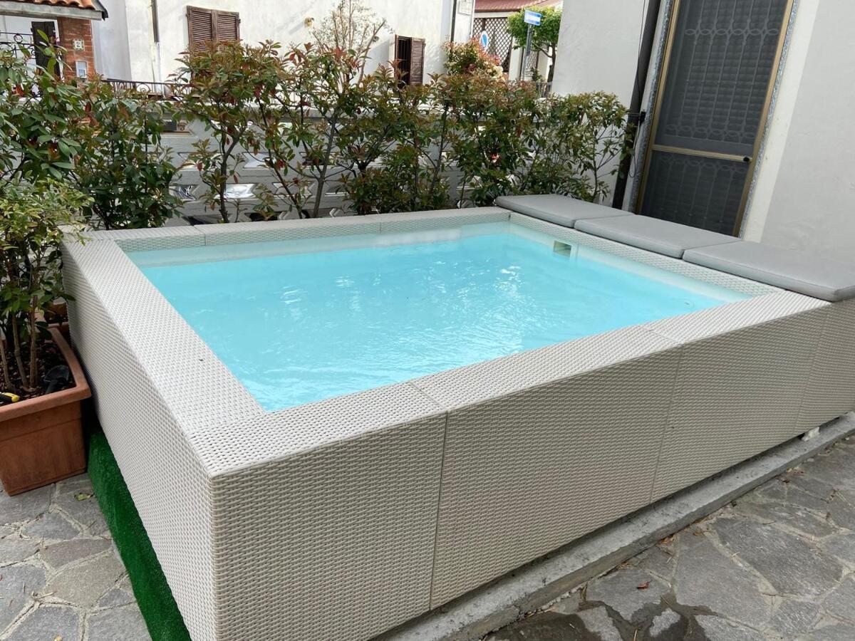 فيلا Jacuzzi & Relax - Casa Indipendente 20Min Da Milano Zelo Buon Persico المظهر الخارجي الصورة